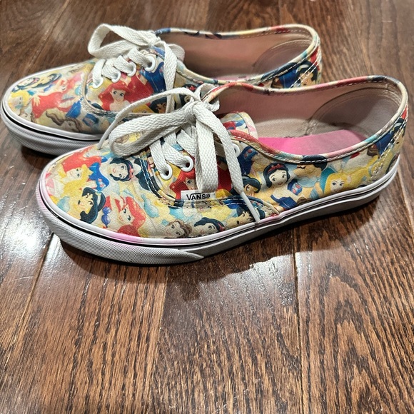 Red and Pink Low-Top Sneakers with Colorful Design - Picture 2 of 4